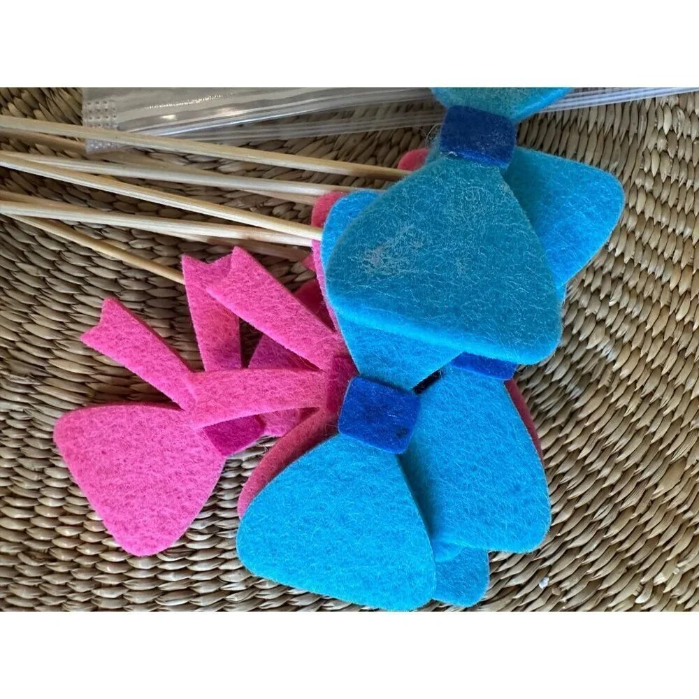 Felt Bow Photo Booth Props – Pink & Blue (10-Pack)